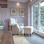 Semesterbostad Wuenderschoener Hausteil Mit Garten By Interhome Archsum